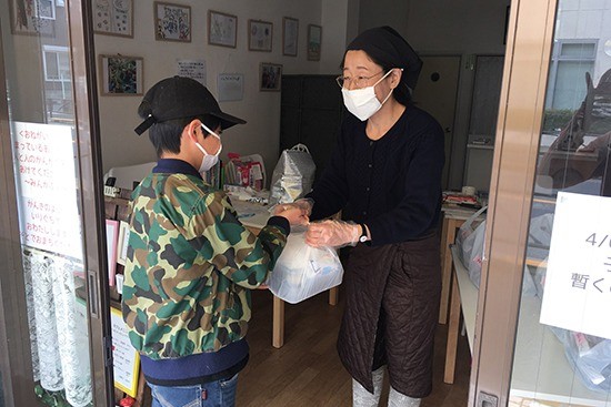 お弁当配食、走っています！