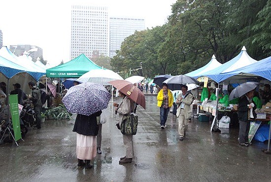 十三浜産海産物販売支援　～土と平和の祭典2013への参加支援～