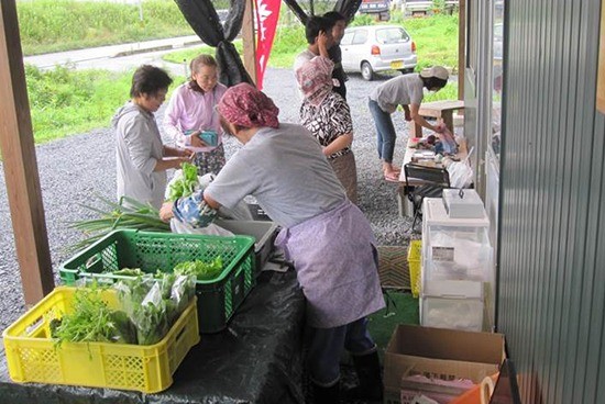 にっこり農園3年目　ーへっこ市の開催ー