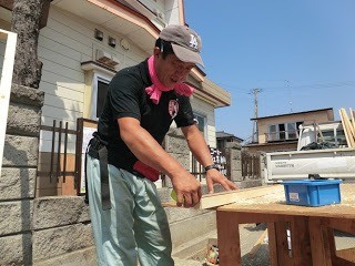 暑さ・ハエに対抗！網戸大作戦！