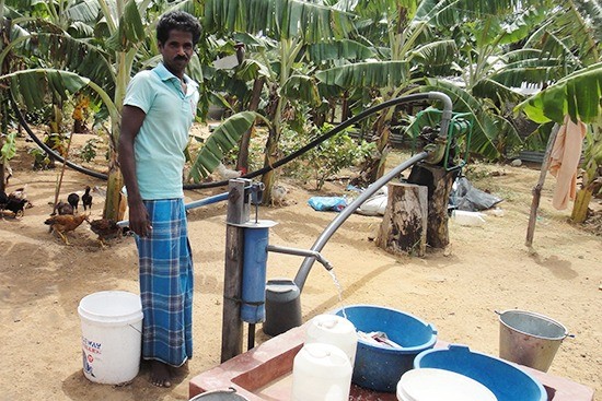 ムライティブ日誌＃3　井戸水検査１　「チューブ井戸」の穴を掘る