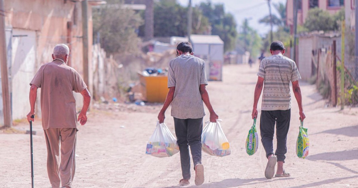 飢餓の渦中で食料配付がもたらす明日への希望